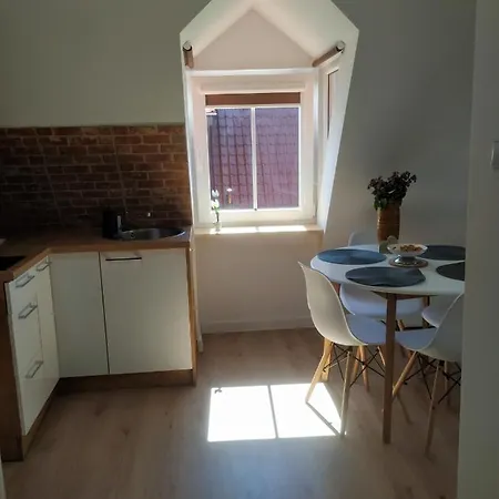 Apartament Z Ogrodem- 10 Min Do Plazy Lägenhet